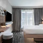 Ξενοδοχείο Moxy 3*
