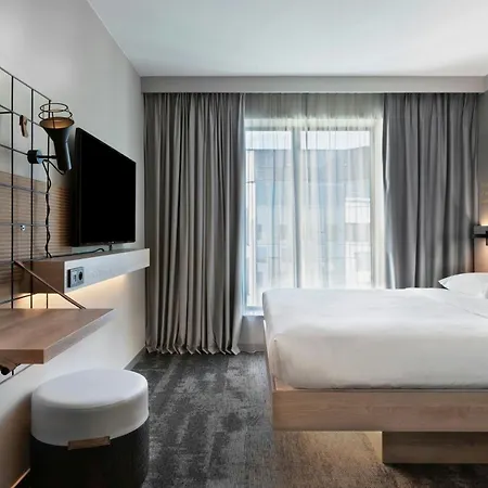 Moxy Hotell 3*