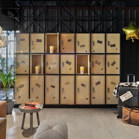 Moxy Hotel 3*