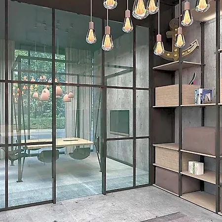 Hotel Moxy 3*