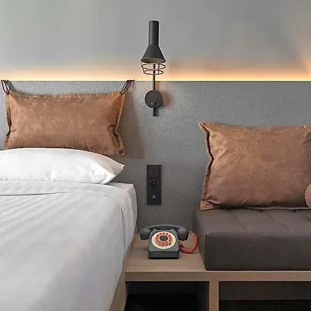 Hotel Moxy 3*