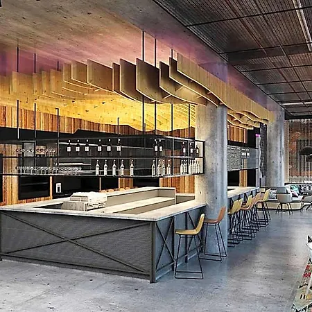 Moxy Hotel 3*