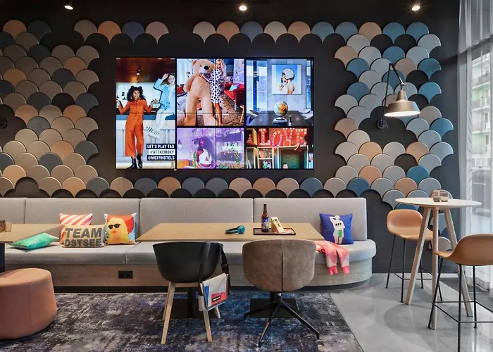 Otel Moxy 3*